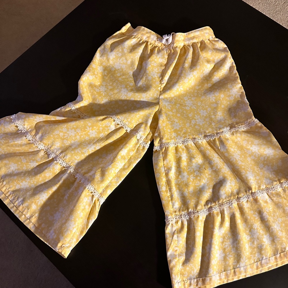 Girls Size (6) Wide -leg Pants/gaucho pants/pallazo pants